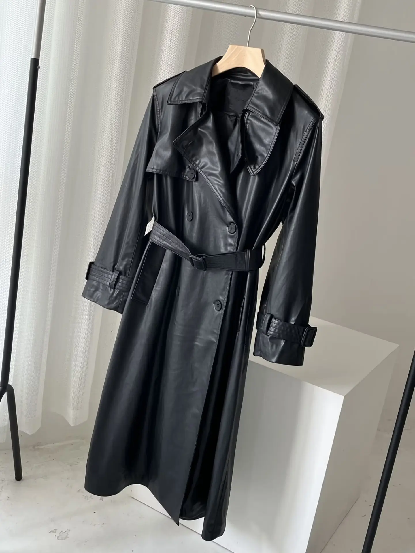 

Spring Autumn Long Oversized Black Pu Leather Trench Coat for Women Belt Double Breasted Loose Casual Korean Fashion