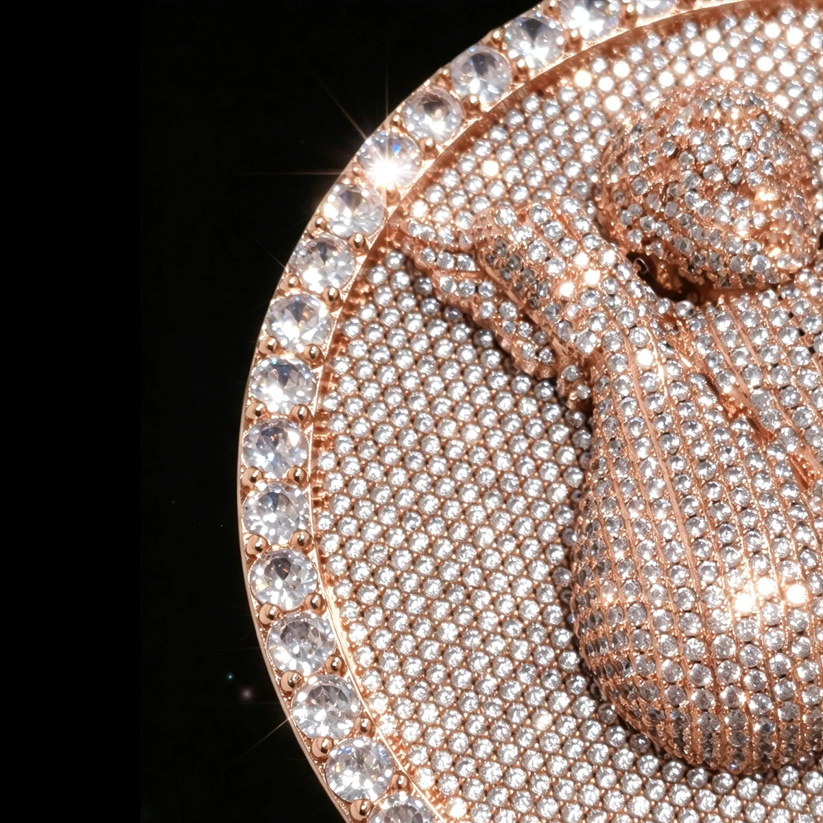 18K Rose Gold Plated Cherub Angel Medallion Pendant Full Micro Paved Sparkling CZ  Round Disc For Men Women Party Club Daily Wear Streetwear Statement Fine Jewelry Gifts Iced Out 3D Hip Hop Jewelry Bling Luxury Religious Cupid Charm Necklace Accessory