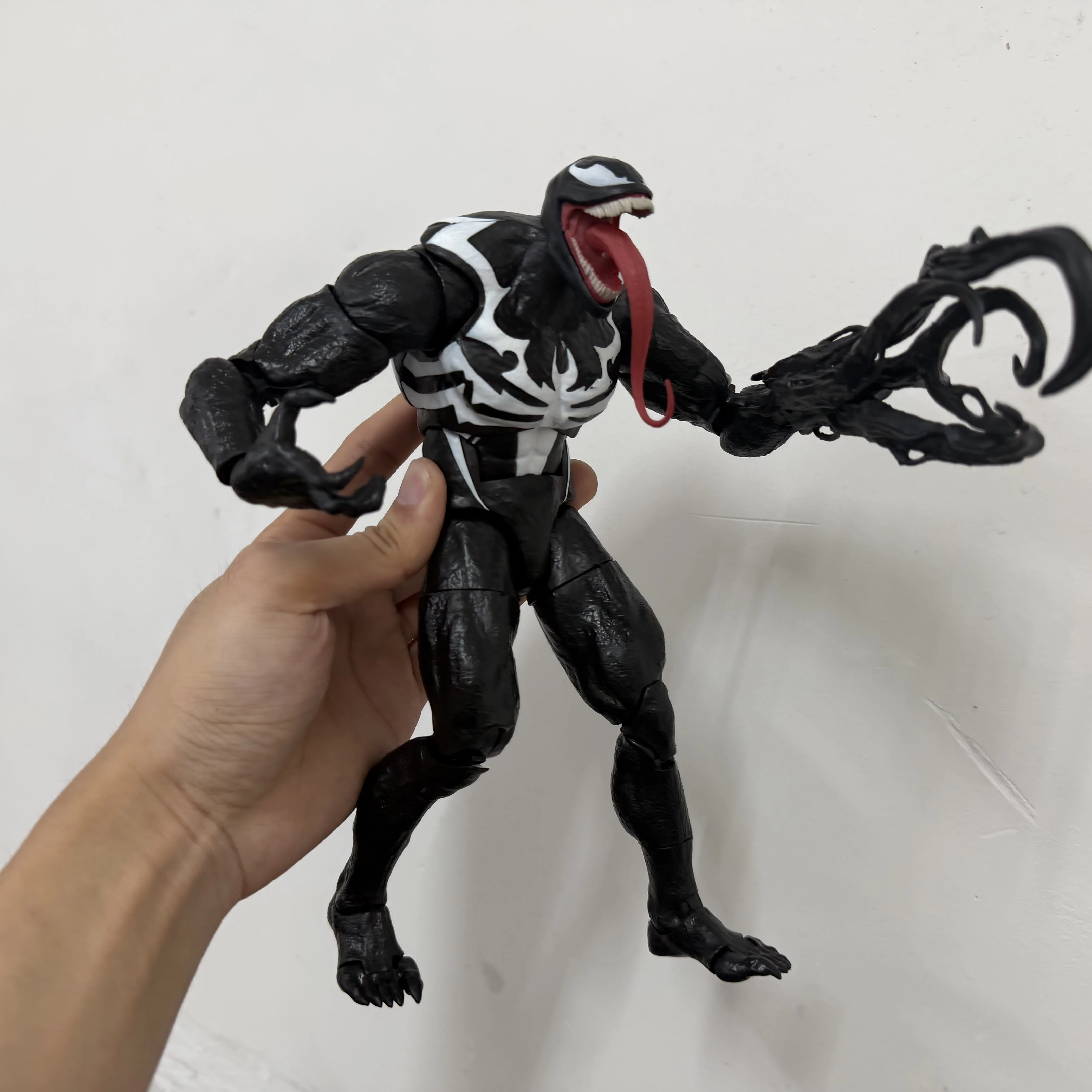 

Большая фигурка Венома из серии Marvel Legends, Spider Man 2 Gamerverse, подвижная, новая, в наличии, для фанатов Marvel, подарок на день рождения