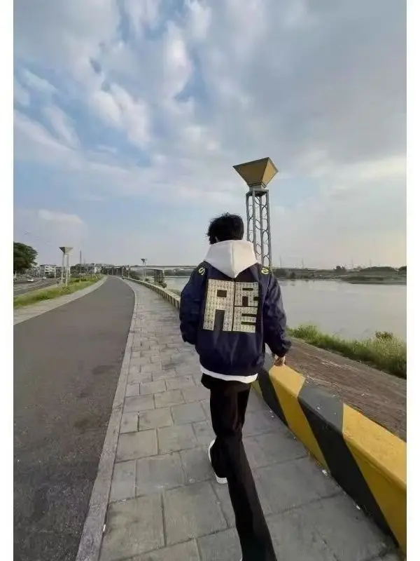 Jeugdige casual Amerikaanse geborduurde letter Jaet Flight Suit Stand Kraag Ritssluiting ex Bovenkleding Trendy