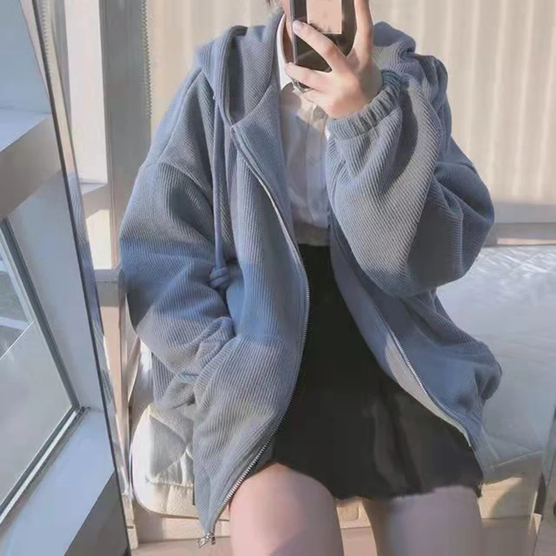 เสื้อฮู้ดดี้วินเทจทรงโอเวอร์ไซส์สำหรับผู้หญิง เสื้อกันหนาวบุขนหนานุ่ม สวมใส่สบายๆ มีฮู้ด ซิปกระเป๋า เชือกผูกเอว แขนยาว