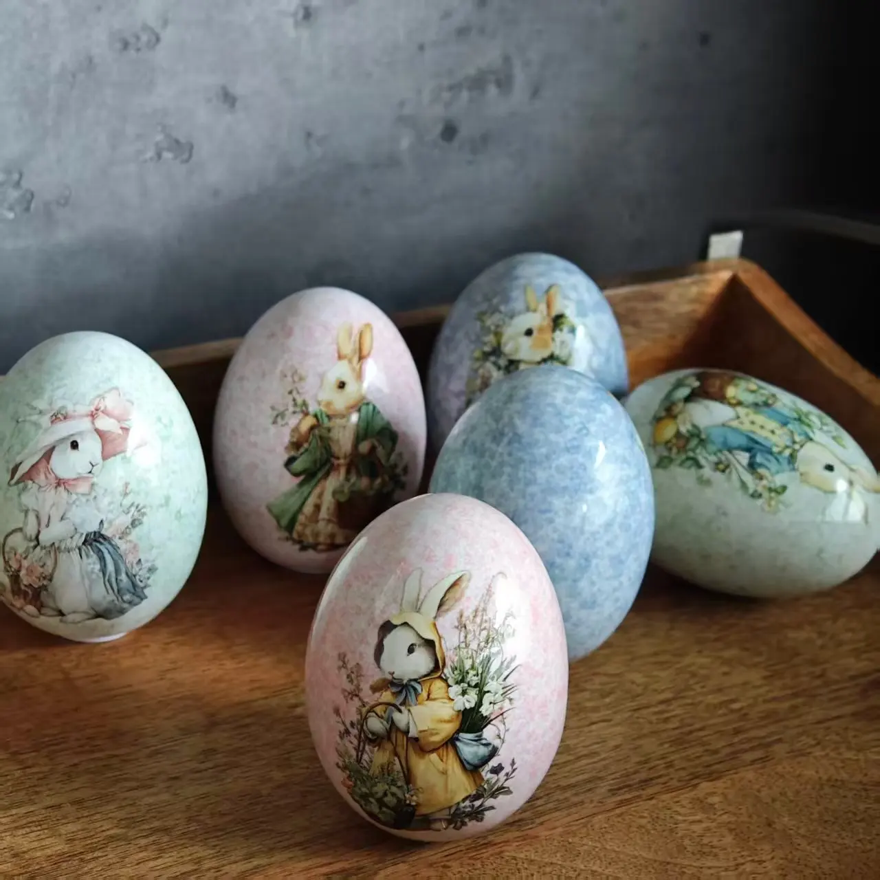 Easter Fun Scene Ornament Retro Ceramic Rabbit Theme Egg Ornament Ceramic Small Gift Home Decoration Gift