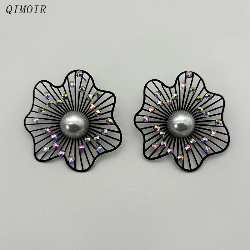 Hollow Copper Wire Flower Post Earrings For Women Fashion Jewelry Vintage Styles Trendy Daily Accessories Wholesales Gifts C1707