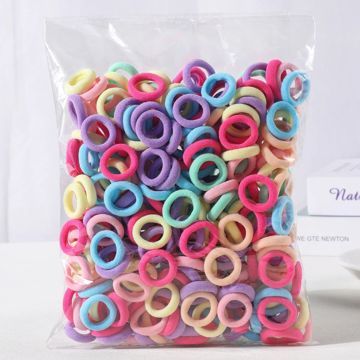100PCS Bunte Basic Nylon Ealstic Haargummis für Mädchen Kinder Pferdeschwanz Halten Scrunchie Gummiband Kinder Basic Haar Zubehör – Detail 4
