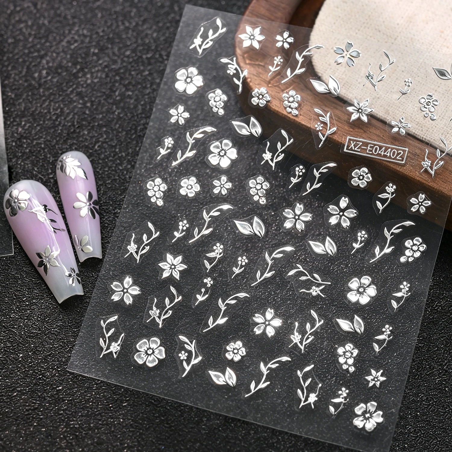 6 Stück Gold-Silber Blättermuster Nagelaufkleber 3D Metallische Goldene Fünfblättrige Blumen Weidenblätter Nagelsticker DIY Maniküre Deko – Detail 8