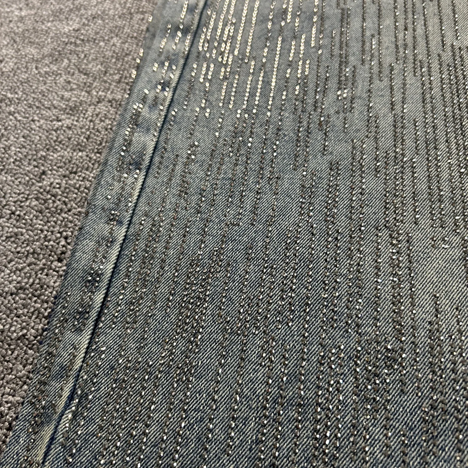 กางเกงยีนส์ขากว้างสไตล์สตรีทแฟชั่นสำหรับผู้หญิง แบรนด์ใหม่ ฤดูใบไม้ผลิ/ฤดูใบไม้ร่วง ประดับด้วยงานปัก