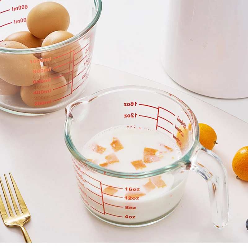 Thickened High Borosilicate Glass Graduated Cup Kitchen Milk Cup Heat Resistant Microwave Safe with Lid Measurement Cup for C...