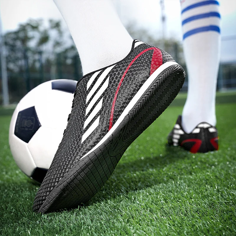 Futsal Soccer Shoes Men Indoor Football Boots Boys Hard Court Training Soccer Cleats Non Slip Youth Society Chuteira Futebol