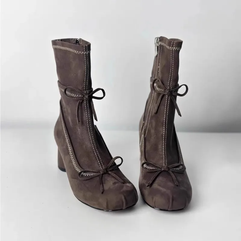 Damen 2025, neue Schleife, Blockabsatz, seitlicher Reißverschluss, kleine Stiefeletten, Nischendesign, dünne Wildleder-Stiefel – Detail 4
