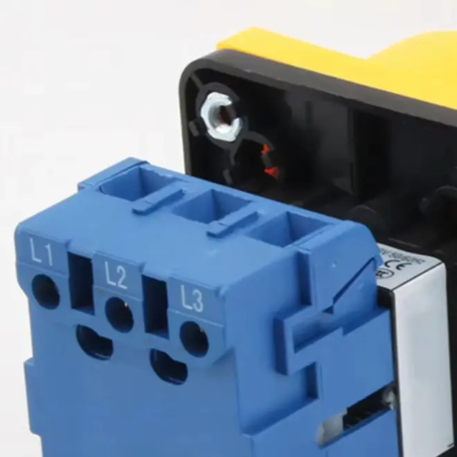 3P Load Break Switch Thickened Copper Components Silver Alloy Contacts Flame-retardant PC Material HVAC Systems
