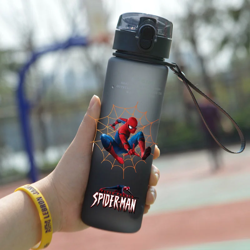 Marvel Cartoon Superhero Spider-Man Print Student Handy Sports Water Cup 560ML Large Portable Plastic Water Bottles