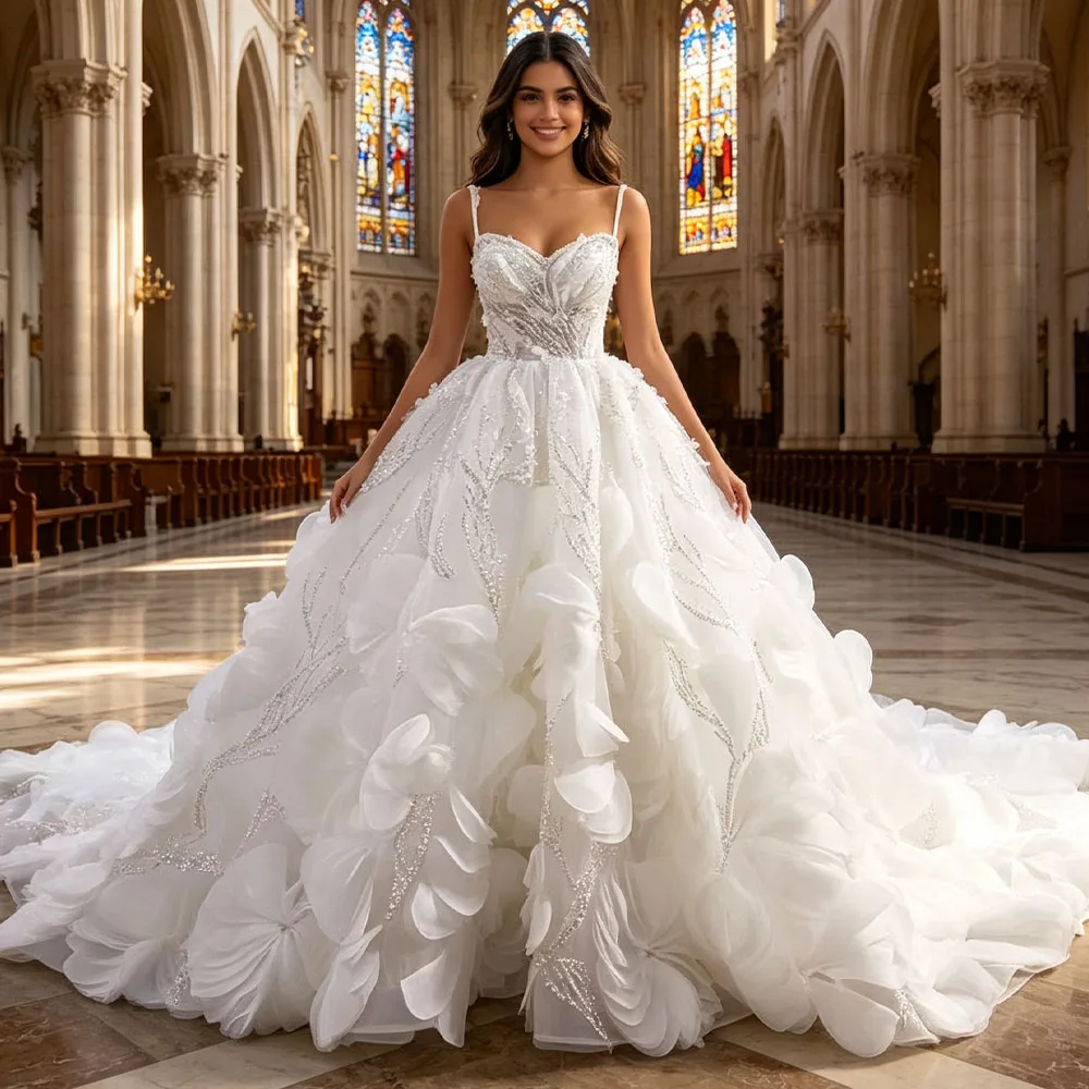 Charming Spaghetti Straps Lace Up Back Wedding Dress Sequined Appliques Customized Robe De Mariage