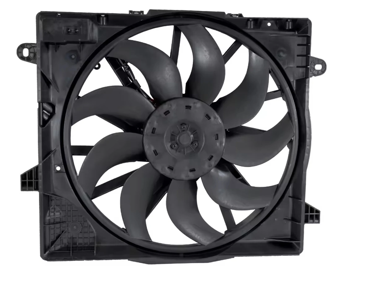 

The engine radiator fan is suitable for the 2018-2020 Wrangler 2.0T OE 68272755AD, 68272755AC 68282799AD