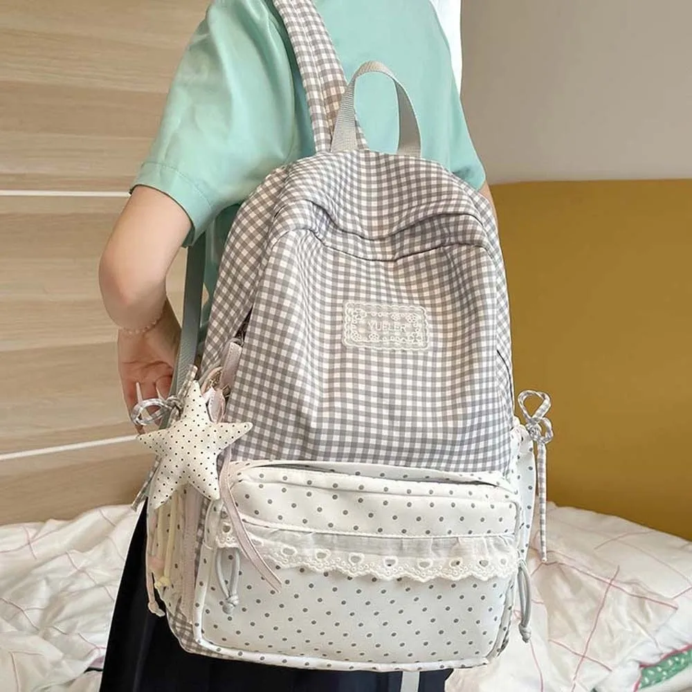 Koreanischer Stil Karierter Rucksack mit Rüschen-Design, Pastellfarben, Spitzen-Schultasche, Leichtgewicht, Große Kapazität, Gingham-Tagesrucksack, Comic Con Otaku – Detail 12