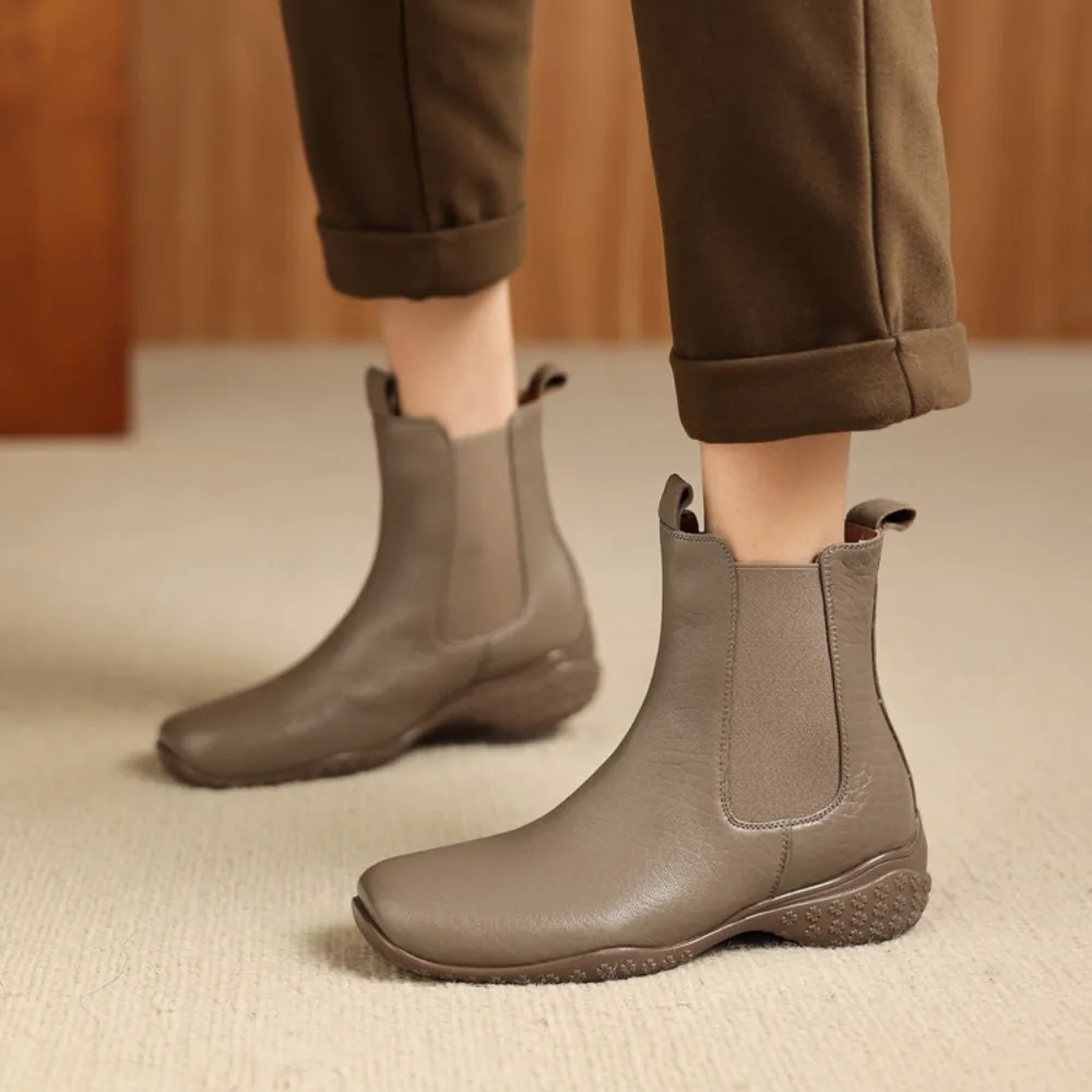 Fall/Winter Genuine Leather Ankle Boots Women Warm Non-Slip Shoes Flat Boots Fashion Rear Zipper Design Round Toe Flat Sneakers