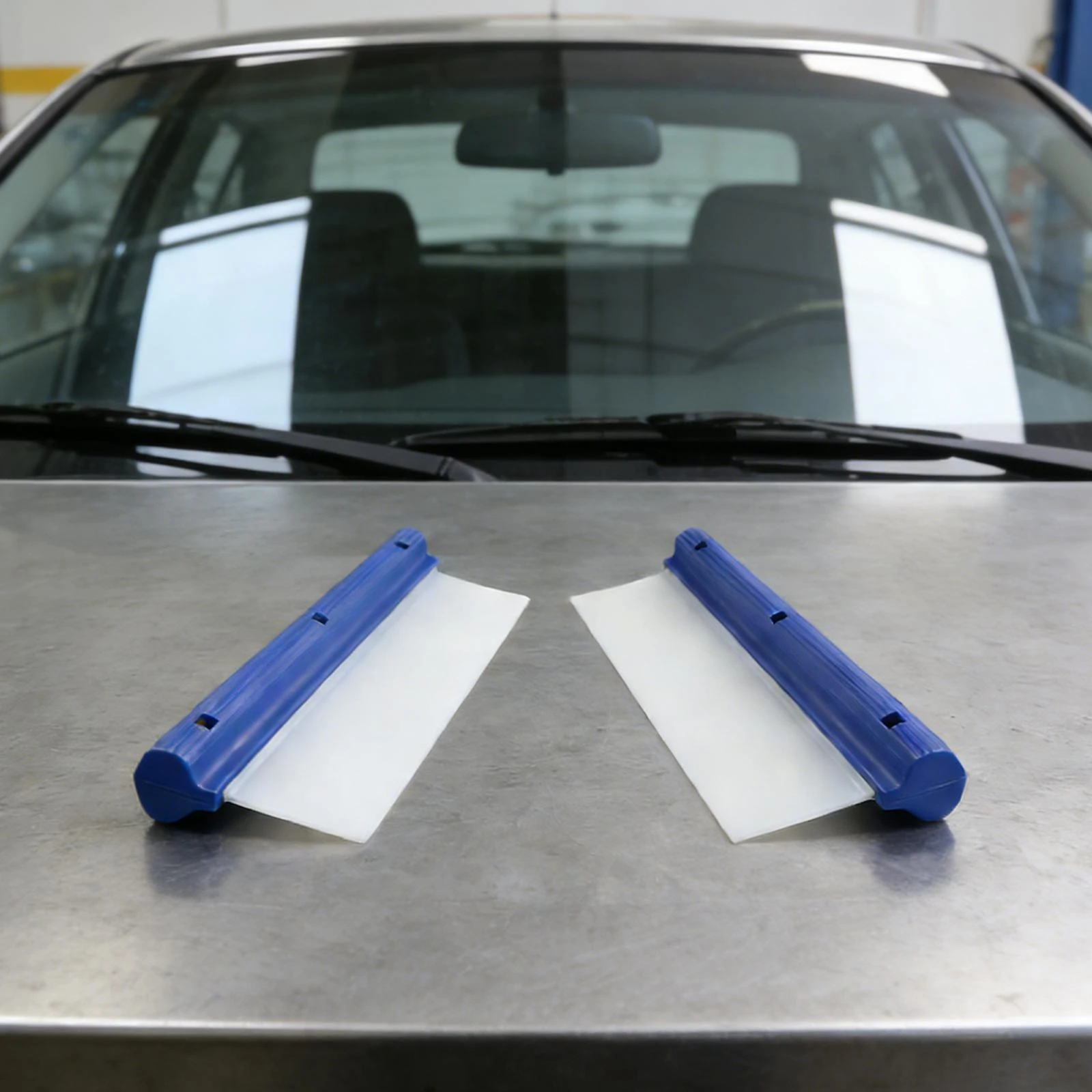 Windshield Wiper Blade Using Silicone Material for Better Adhesion and Less Skipping Compared to for traditional Rubber for