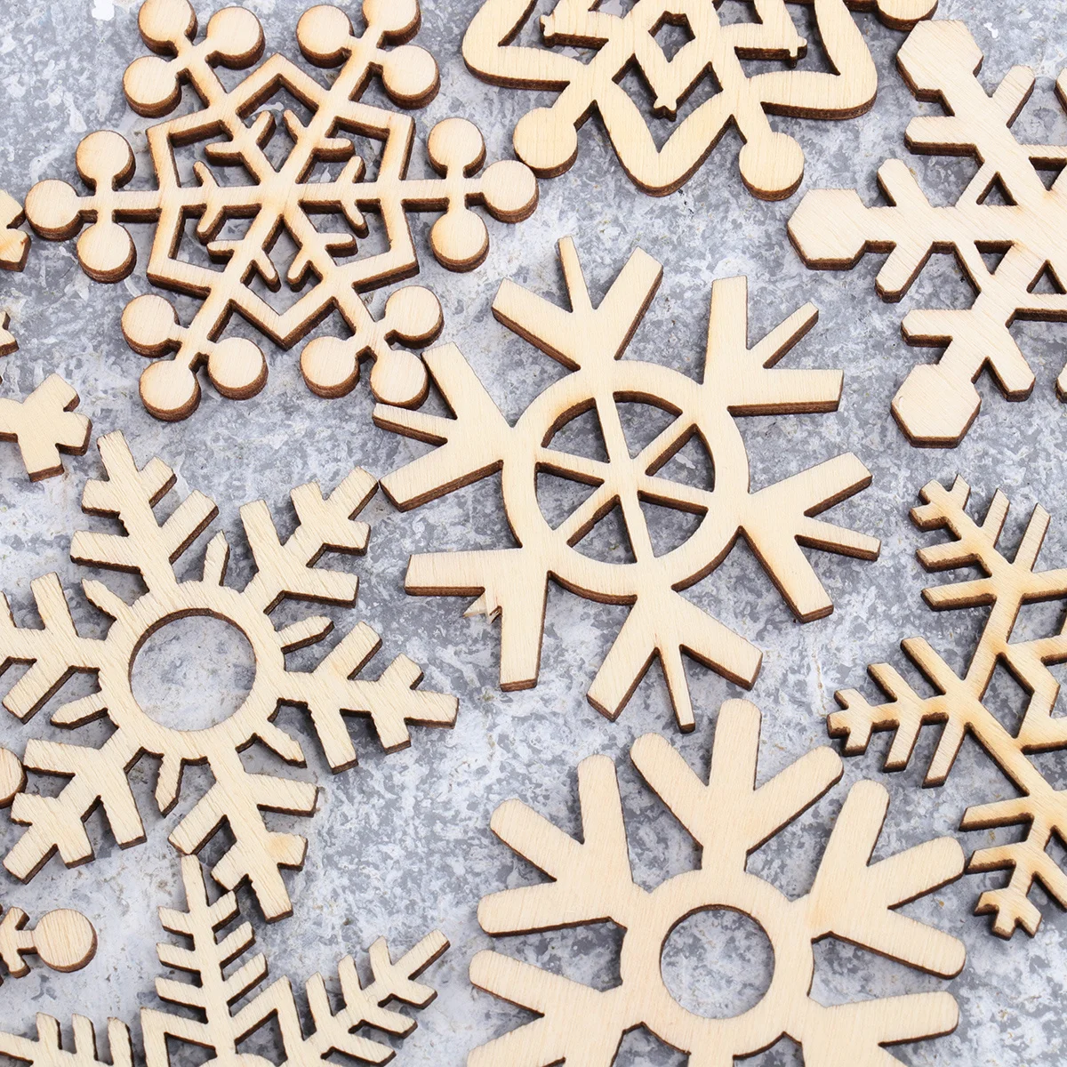 

10Pcs Wooden Snowflake Hanging Ornaments Natural Wood 51mm Hexagon Shape Smooth Both Sides Christmas Decoration Craft Supplies