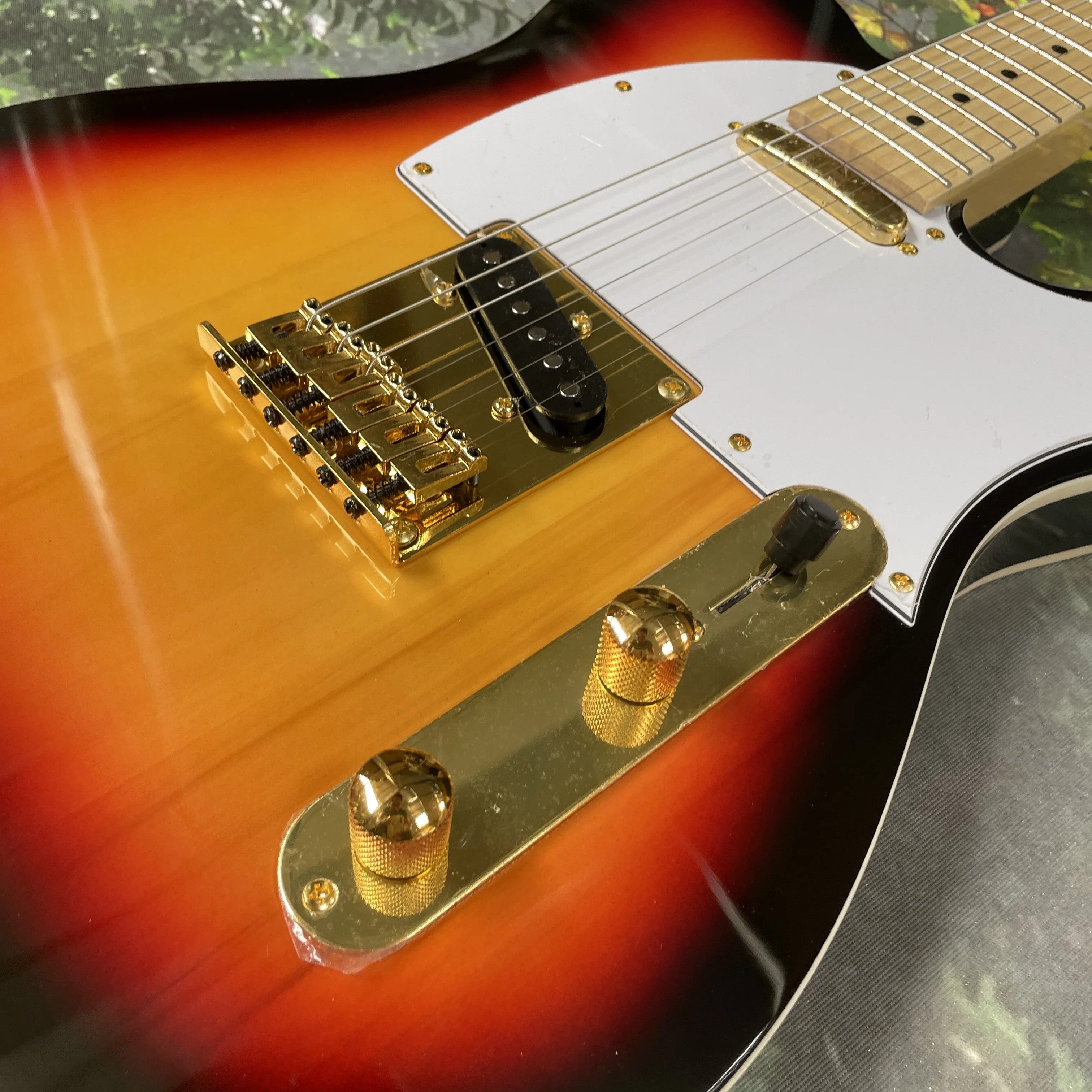 جيتار كهربائي TL - لوح فريتس من خشب القيقب مكون من 6 أوتار - جيتار فضي الأجهزة