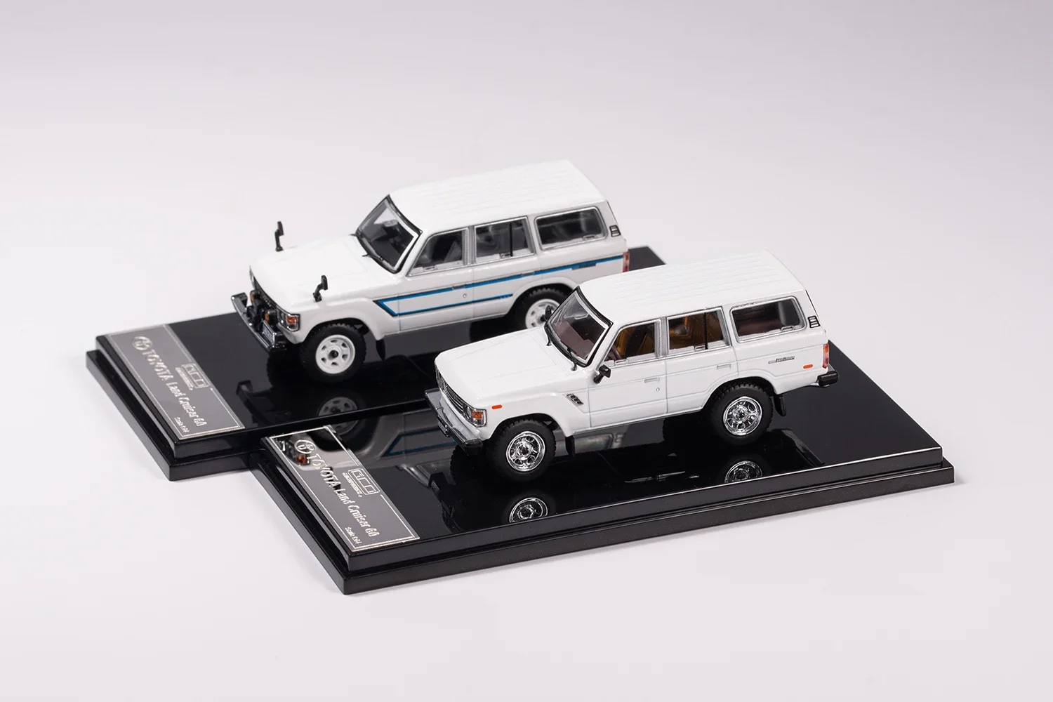 GCD 1/64 دييكاست تويوتا لاند كروزر LC60 نموذج سيارات لعب على الطرق الوعرة 1:64 مركبة مع علبة هدية للبالغين هواية جمع