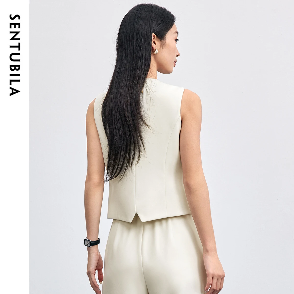 SENTUBILA Suit Vest For Woman 2025 Autumn V-Neck Solid Single-breasted Fake Pocket Waistcoats Sleeveless Tops 153JA2260