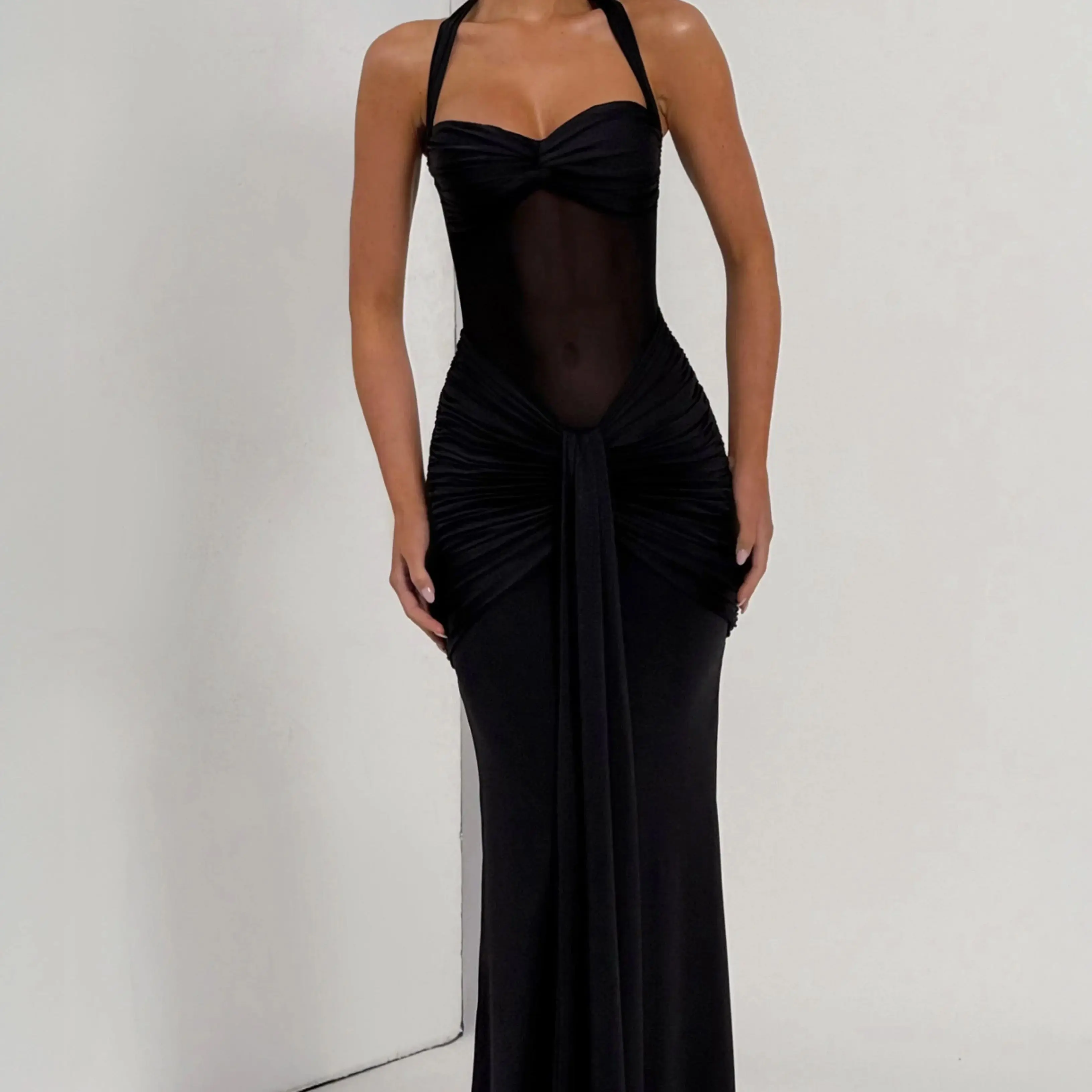 

2026 New Black Halter Evening Dresses Slim Fit Long Gown Elegant Women's Formal Evening Dresses For Party Wedding Prom Dress