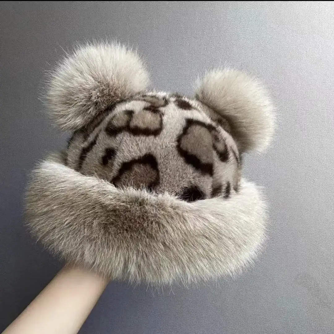 1PC Pelzmütze mit Leopardenmuster für Damen, süße flauschige Wintermütze mit Bärenohren, warmes, weiches Haar-Accessoire mit Tiermuster