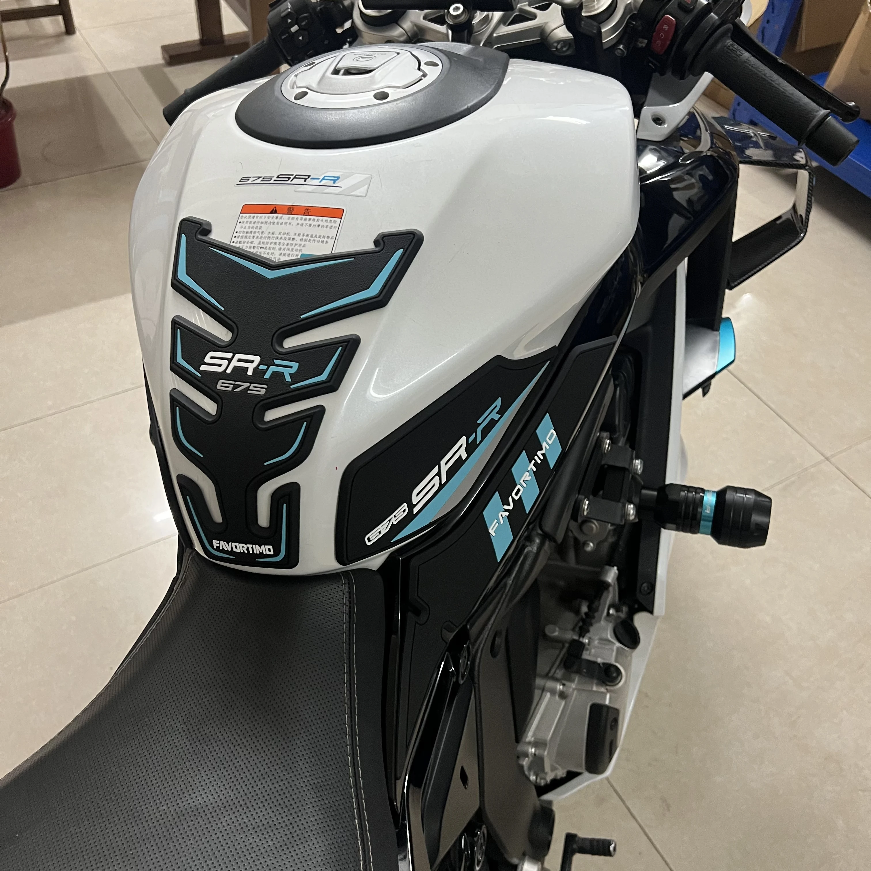 اكسسوارات الدراجات النارية المطاط خزان الوقود ملصقات أطقم حماية رشاقته ملصقات جديدة ل CFMOTO 675SR-R 675sr-r