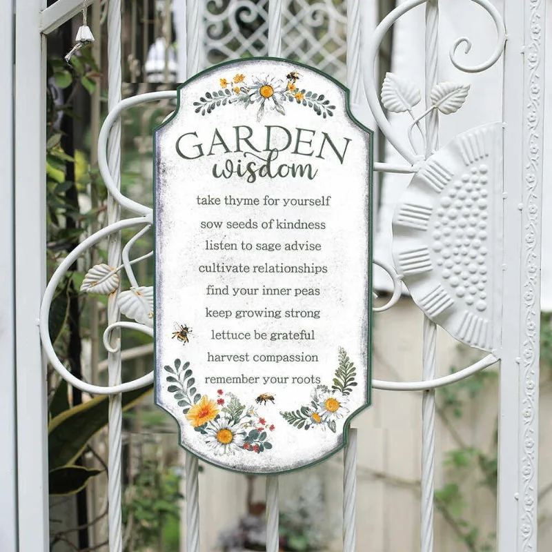 Vintage Wrought Iron Hanging Welcome Sign for Garden Balcony Entry Door Rustic Farmhouse Wall Decor Ornament for Home Patio