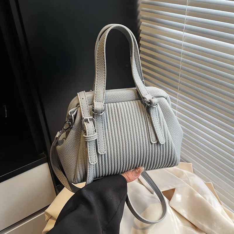 

2025 Minimalist Square Handbag for Women Small Top Handle Shoulder Bag Niche Fall Winter Crossbody Purse Casual Commuter Bag