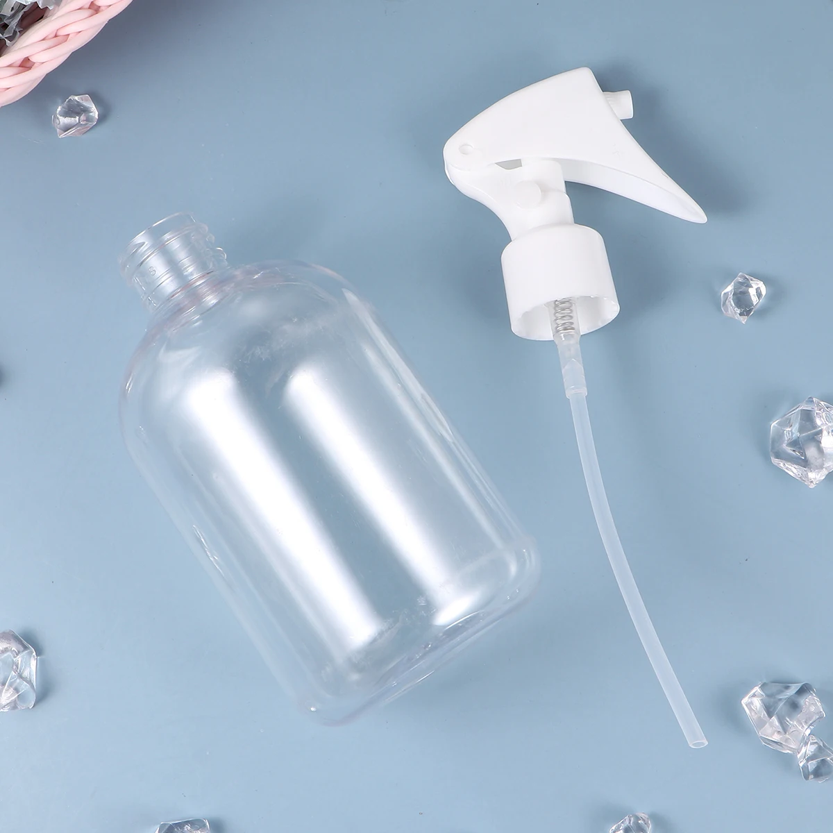 

3 pcs Spray Bottle Transparent Refillable Empty Makeup Container Travel Size Fine Mist Plastic Dispenser for Perfume