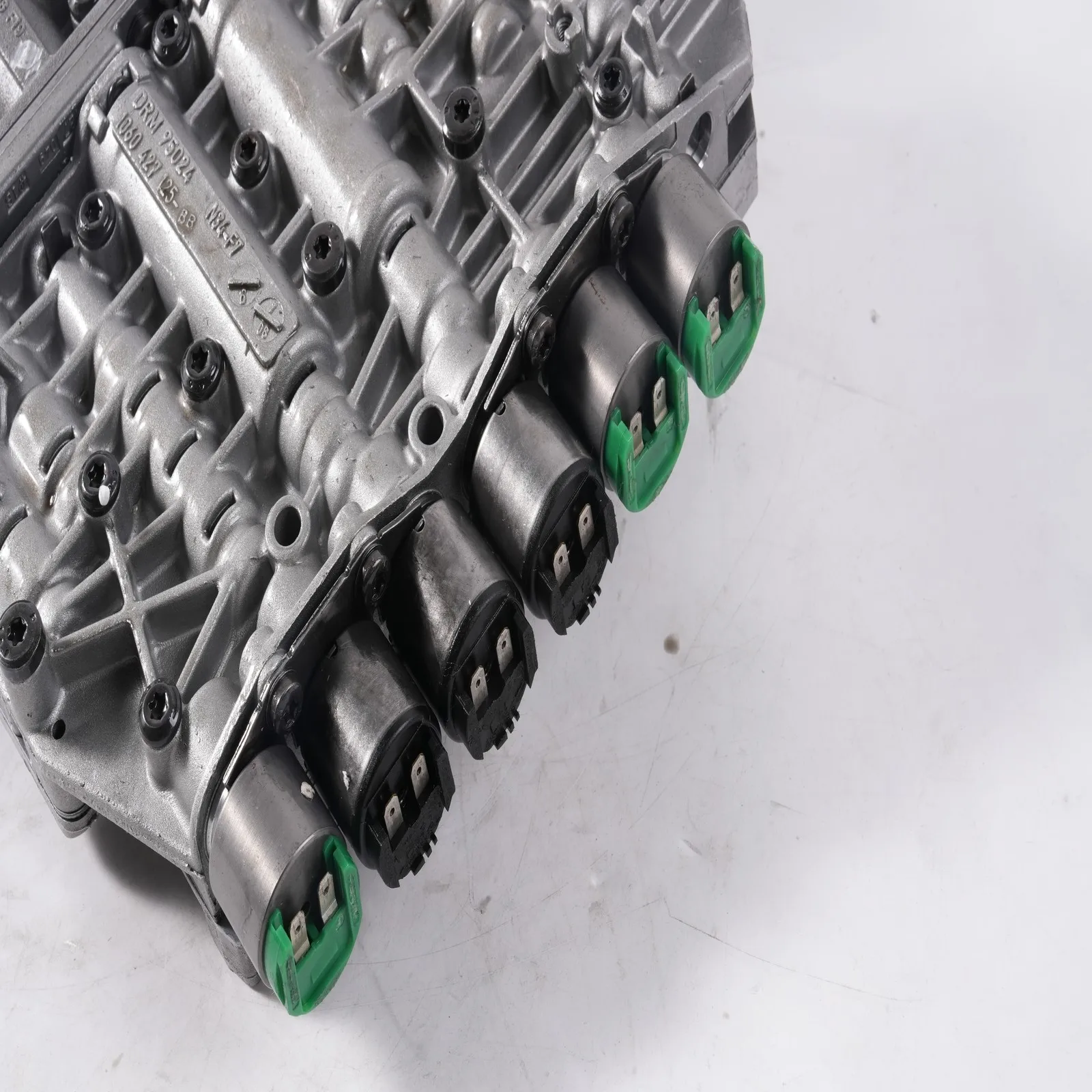 

Valve Body With Solenoids 5HP19 01V FOR Audi A6 A8 S4 S6 FOR VW Passat Phaeton Transmission