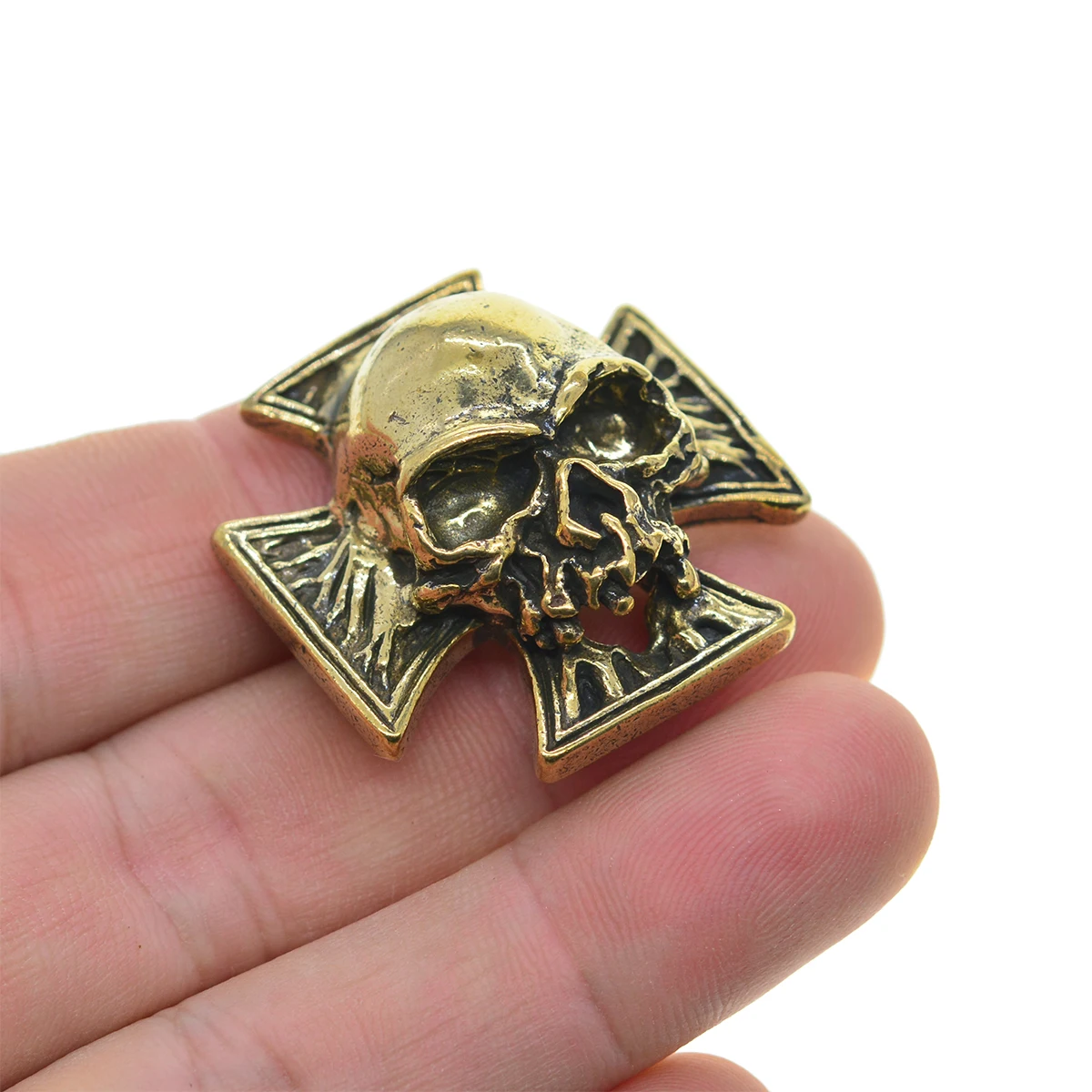 Retro Brass 1.3inch 34mm Large Cross Scary Skull Screw Lock Concho Rivet Belt Craft Decor Belt Saddle Blanket Hats Wallet Bag