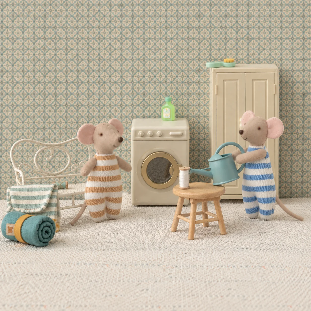 Cute Mini Mouse Plush Toy - Soft Stuffed Doll, Suitable for Boys and Girls, Baby Christening Gift, Holiday Gift