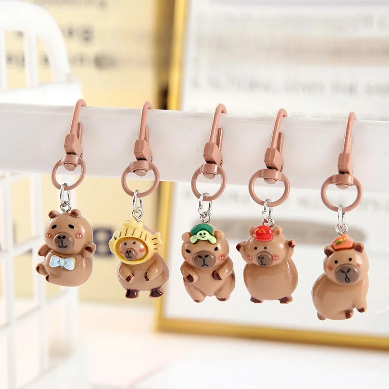 MINISO 1-10PCS New Creative Cute Cartoon Anime Beaver Resin Charm Keychain Couple Backpack Car Key Pendant Children\'s Party Gift