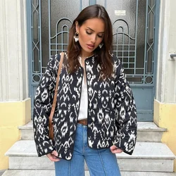 PB&ZA 2024 Spring New Women's Fashion and Elegance Short and Versatile Printed Quilted Round Face Jacket Coat