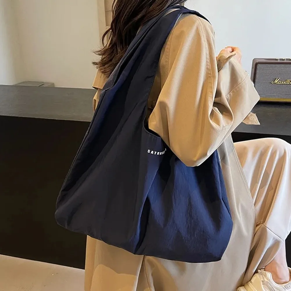 

Stylish Large Capacity Canvas Shopping Bag Retro Casual Office Worker Tote Commuting Korean Style Single Shoulder Bag Outdoor