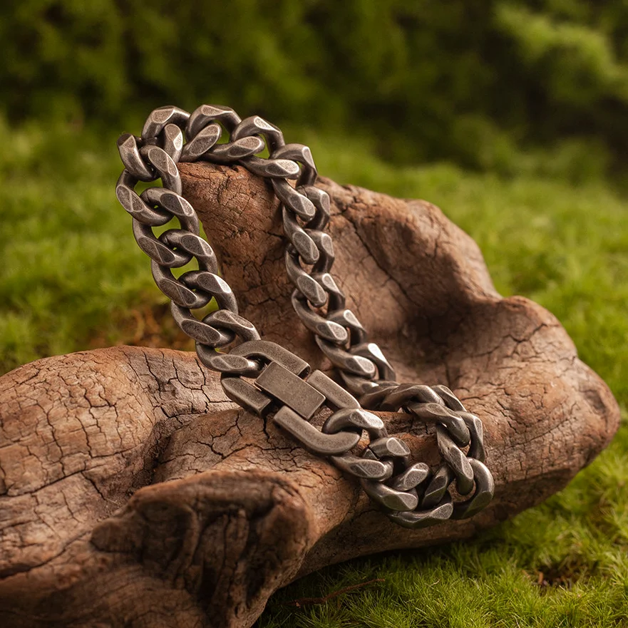 Vintage Basic 1cm Cuban Chain Bracelet for Men 8-Facet Cut Large Size Titanium Steel Chunky Bracelet Hollow Jewelry Gift