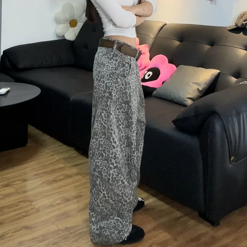 กางเกงยีนส์ลายเสือดาวเอวต่ำทรงหลวมใส่สบายสำหรับผู้หญิงแฟชั่นลำลองทรงขาตรง