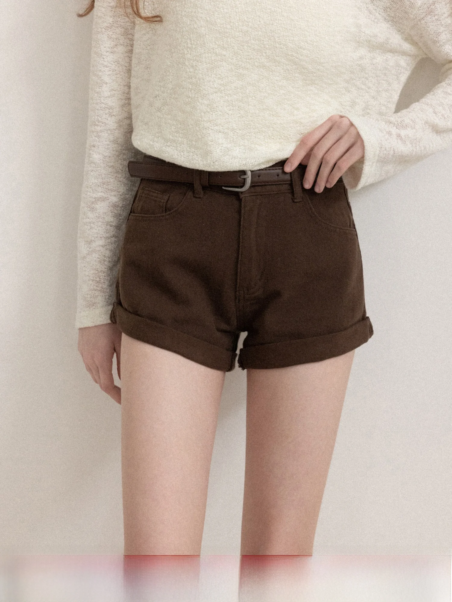 

Retro Coffee Color High Waist Slim Straight Jeans orts Women's Spring 2026 Versatile Hot Pants Casual Pure Color Cotton