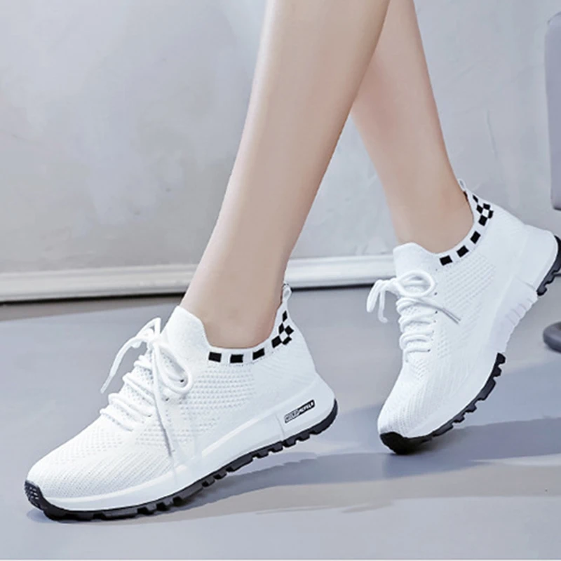 Women Vulcanized Shoes 2022 Fashion Breathable Mesh Sneakers White Running Sports Shoes Female Flats Non-slip Walking Footwear