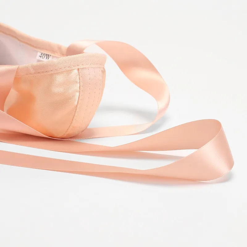 Scarpette da Punta in Raso per Balletto, Scarpe Piatte da Danza con Lacci per Bambine, Comode per Pratica e Performance