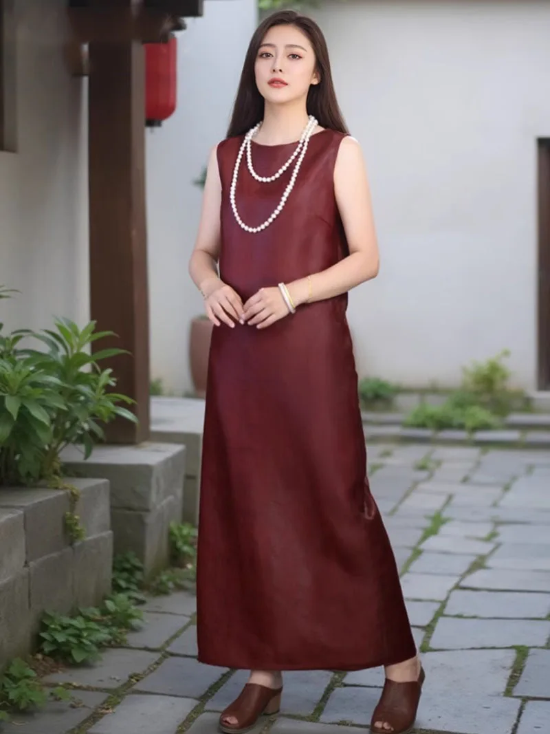 Sukienka damska na wiosnę/lato 2025 w nowym stylu narodowym, wykonana w 100% z naturalnego jedwabiu morwowego, z czerwonej przędzy \"chmurki\", bez rękawów, z okrągłym dekoltem.