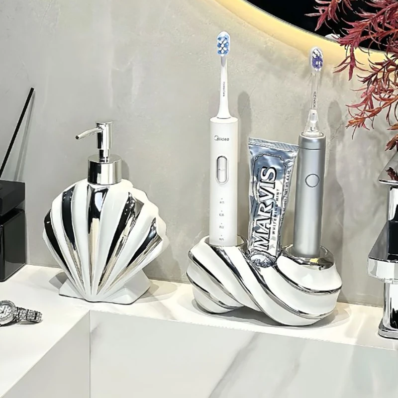European Ceramic Shell Lotion Bottle Black and White Conch Toothbrush Holder Exquisite Bathroom Shampoo and Toner Storage Bottle