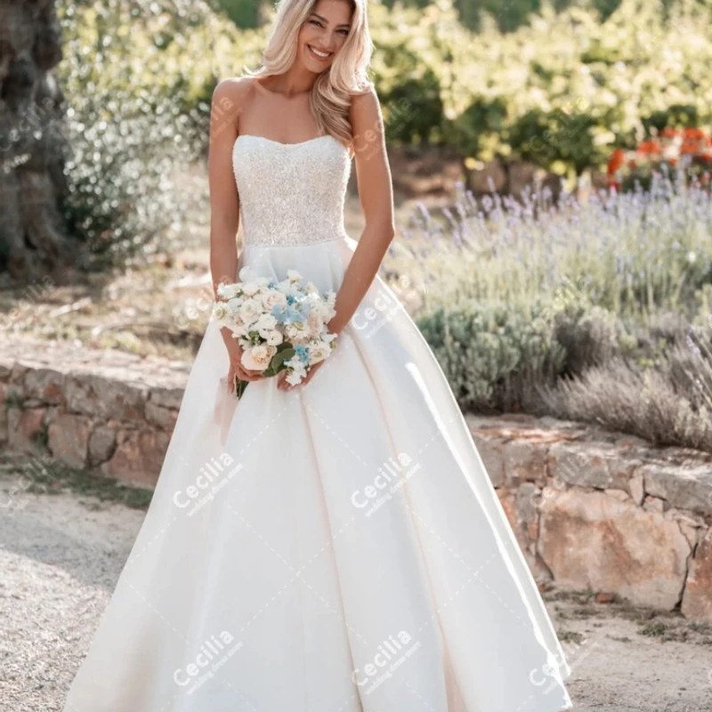 

Vintage Wedding Dresses Graceful Bridal Gowns Lace Appliques Sexy Sleeveless Backless Robes Classic Vestidos De Novia Customized