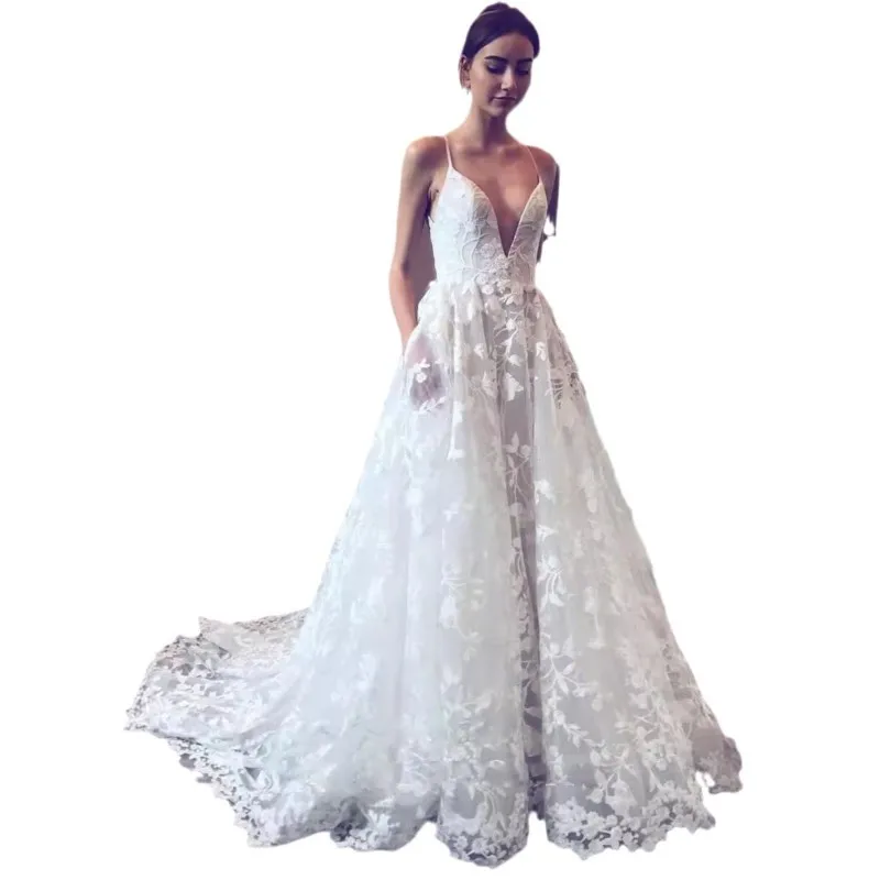 فستان طويل جديد أنيق وعصري مع رسن على شكل خط عنق