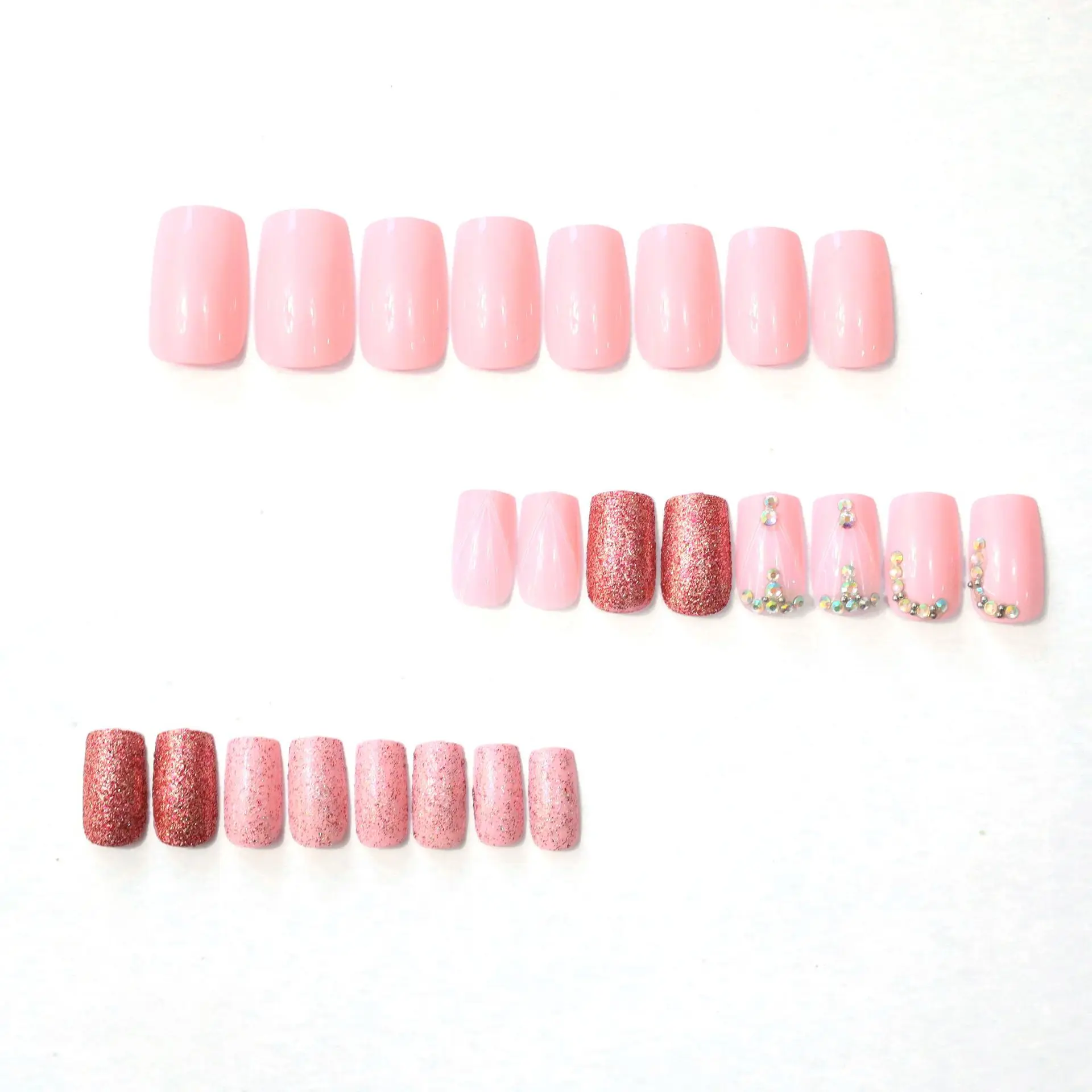 24 STKS Vierkante druk op nagels Ins-stijl met lijnontwerp Roze diamant Franse kunstnagels Eenvoudige elegante zoete nepnagels voor vrouwen