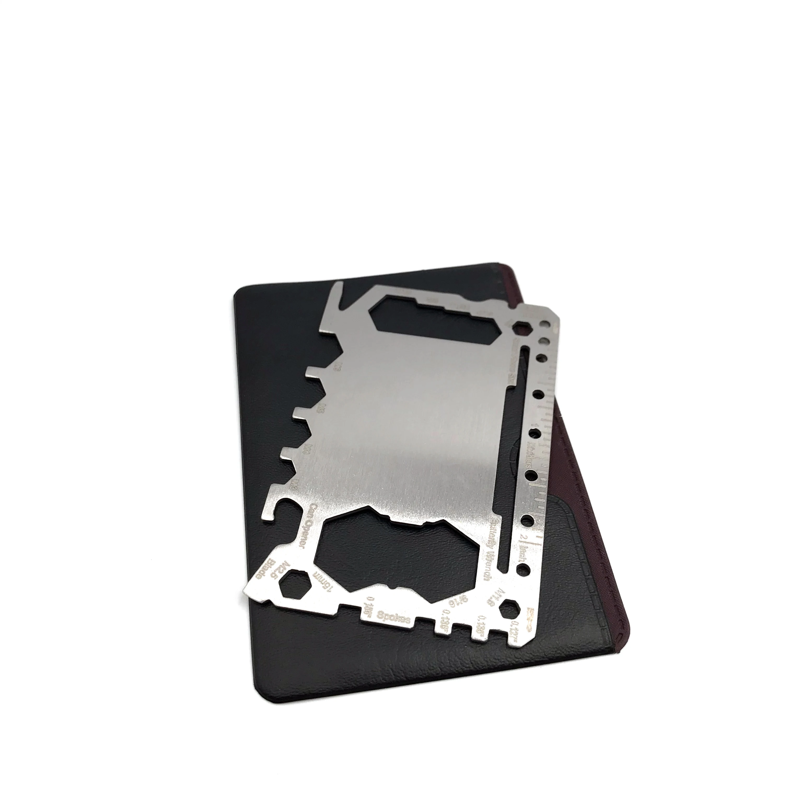 

Пользовательский логотип из нержавеющей стали 46 в 1, металлические маленькие гаджеты для выживания, кошелек, карты, многофункциональные инструменты