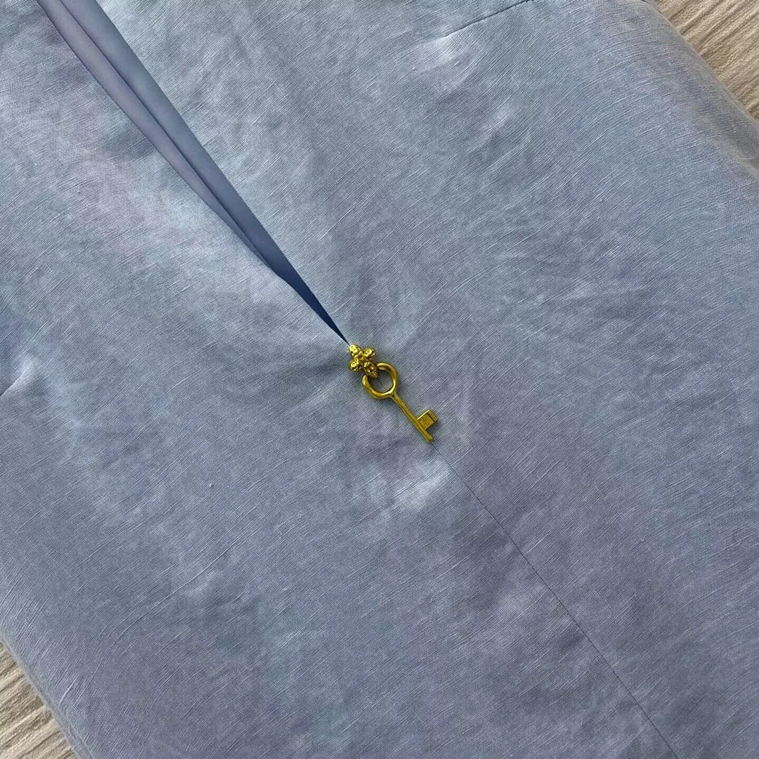 2025 nouvelle mode d'été solide 100% lin Mini débardeur femmes col rond fendu sans manches or clé décoration décontracté robes amples