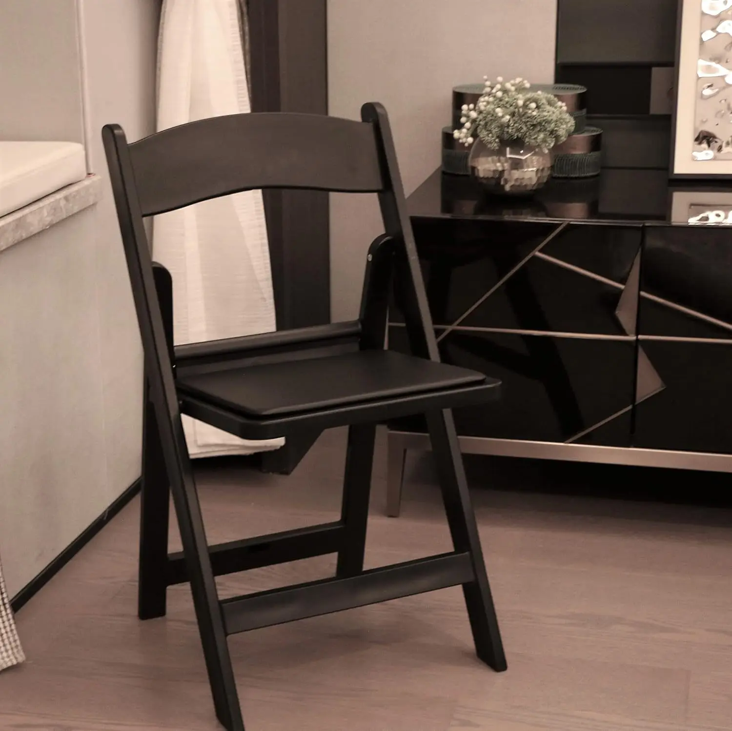 Factory wholesale comfortable seat cushion concert stadium black resin folding chair household simple folding chair