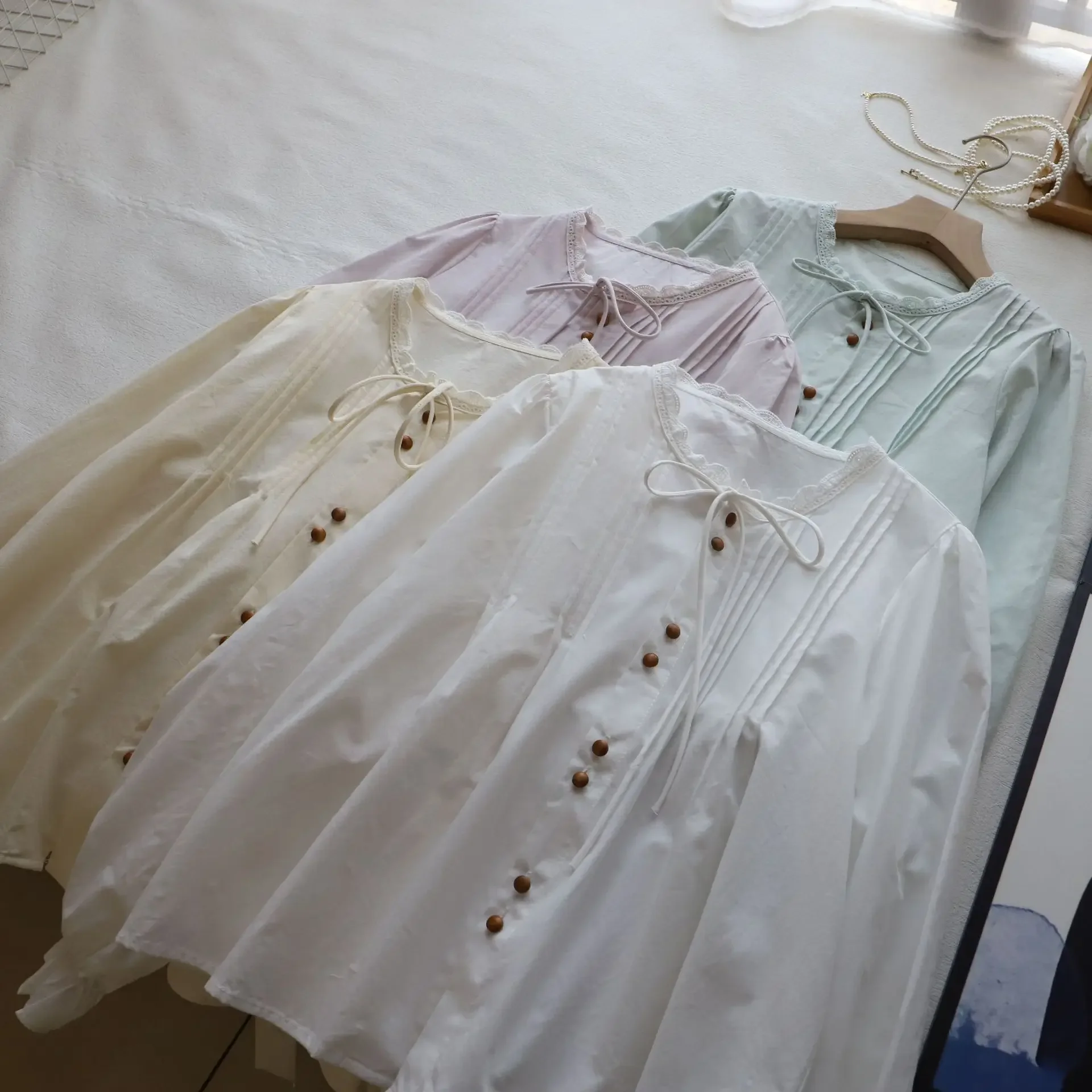 

Новая женская рубашка из коллекции ранней весны 2025 года: корейская плиссированная блузка с длинным рукавом, модель 3294